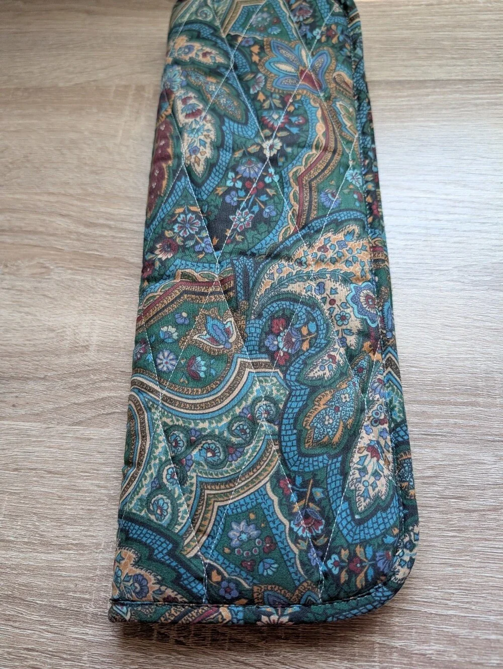 Vtg Set Aluminum Knitting Needles in Pastel Shades With Paisley Folding Case B